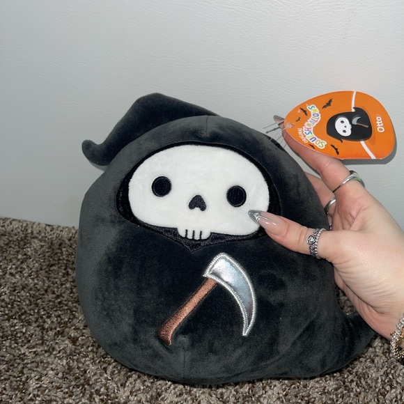 Otto 8” Squishmallow Non Flippable - Picture 6 of 7